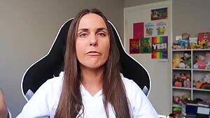 Pokemon YouTuber ZoëTwoDots