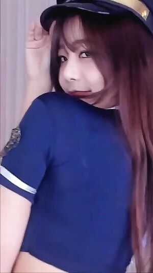 Pick Girl 1 Or 2. And WWYD To Her. Can Only Pick One