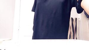 Got an ass that swallow up a g-string 💋