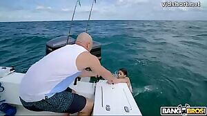 Chick trying to make it to Miami from Cuba