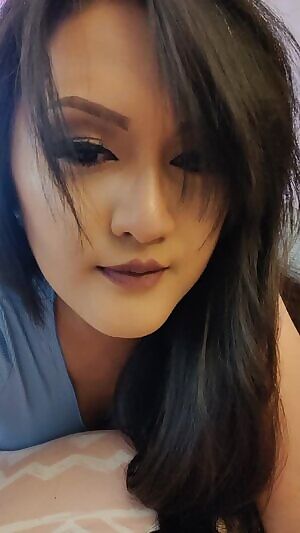 slap me while I suck you 🍑😛