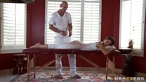 Full Service Masseur