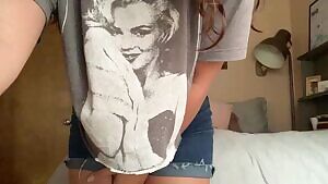 Celebrating 1000 ollowers with my first panty peel! I know I've been a bit of a tease ;) enjoy!