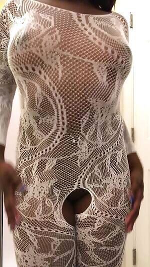 ...because I’m kind of silly and awkward & this sub does a good job of making me eel sexy. 💜