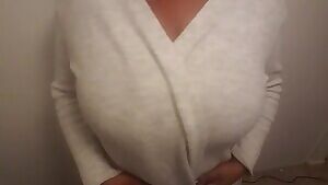 🐰 haha did I trick ya? happy titty tuesday!! 🐰