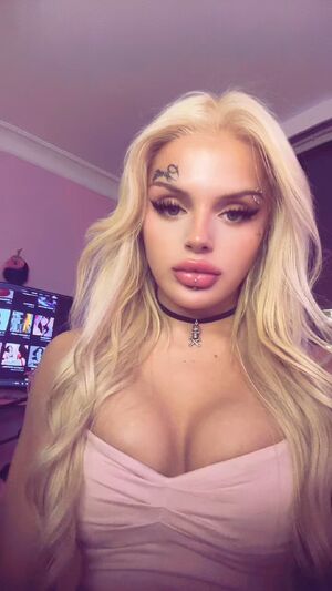SheCock Amateur Big Tits Cock Masturbating