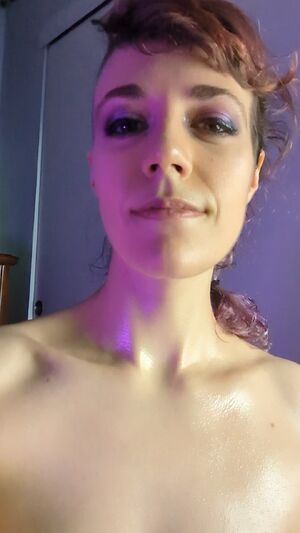 babyoil all over my body