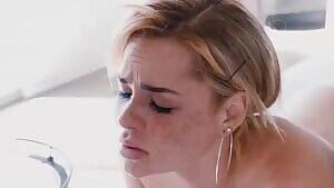 Skyla Novea getting her facemask