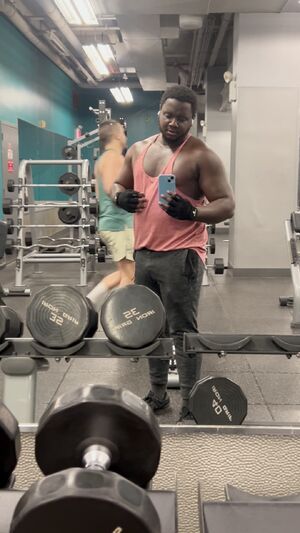 Gay Bulge Bear Black Gym Muscles