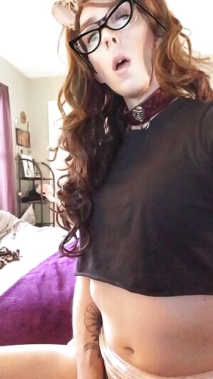 Crop tops and velvet skirts. My. Favorite.