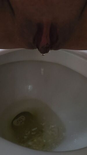 Pussy Grool Dripping Pee Peeing