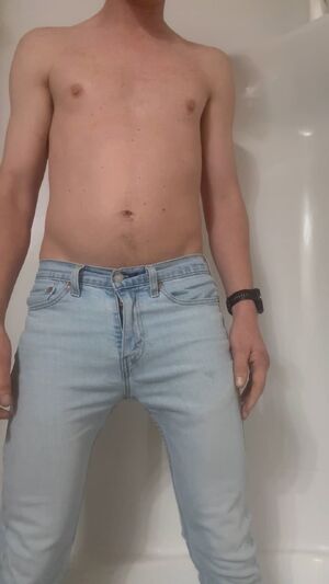 Male Pissing Amateur Pee Peeing Piss