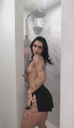 Facing Camera Babe Blonde Booty Cute