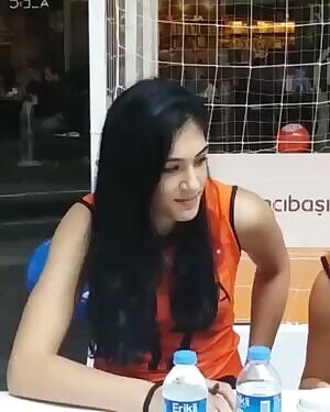 Yasemin Güveli
