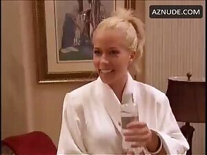 Holly Madison, Kendra Wilkinson, Bridget Marquardt getting massages