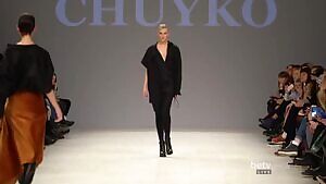 Maria Grebenyuk working the catwalk