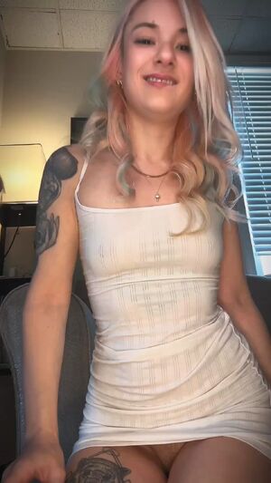 Upskirt Tease Amateur Babe Blonde Booty