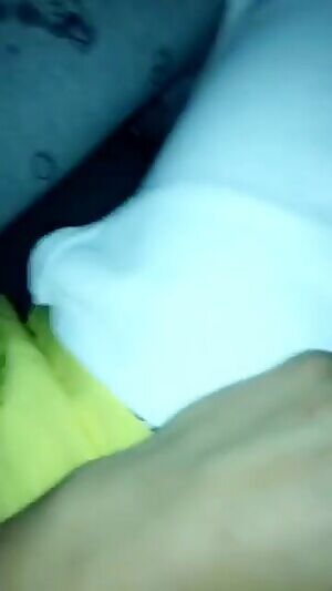 Bella Thorne rubbing her pussy in public