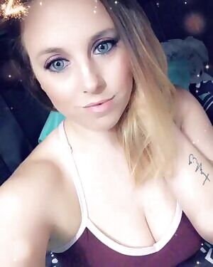 When the Wolf comes out to play i get all kinds of excited.🐺😈🤤 Happy New Year!!