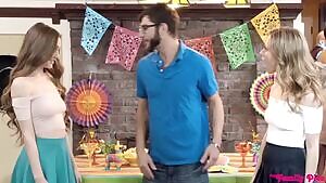 Samantha Haynes, Anya Olsen - Cinco De Pie O