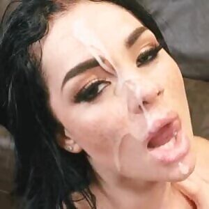 Skyla novea is drop dead sexy