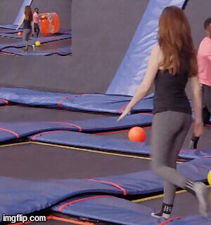 Anna Kendrick spandex