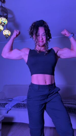 Muscle Mommies Muscles Muscular Girl