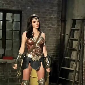 Wonder Woman ready for her rough gangfuck.