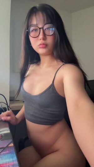 Tiny Waisted Hotties Amateur Asian Ass