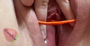 Daddy likes when I snap myself... it gets me so wet and sensitive... how would you use me once I wet and ready?