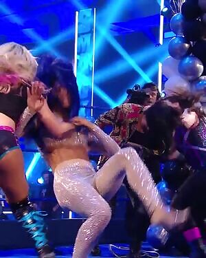 Sasha Banks, god damn...