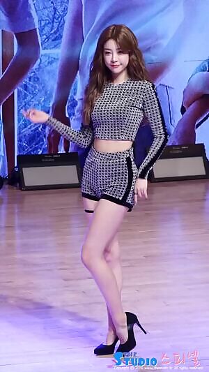 SOJIN posing for us.