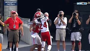 PAWG In The Background