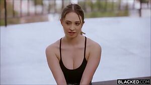 Quinn Wilde - He Brings It Out Of Me