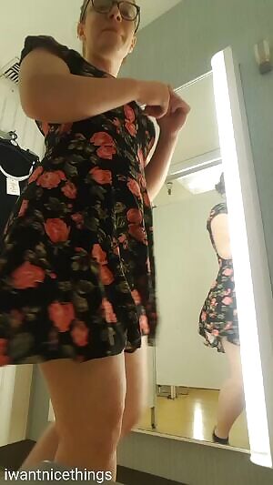 Stripping Down to Play🌹 Plug in Comments