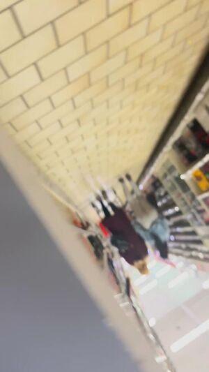 Underneath Crystal Creeps Public r/CaughtPublic