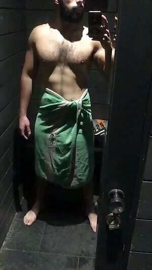 First time posting here. What do you think of my beard?