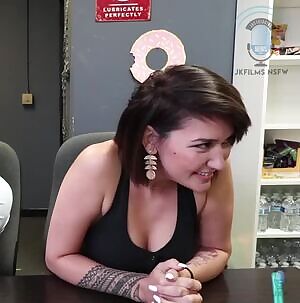 Geo Antoinette #02 - Flaunting her cleavage & tits