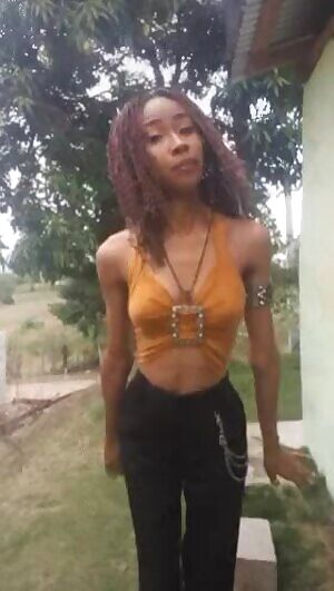 She is so slim and attractive - https://twitter.com/SirenaSkinny