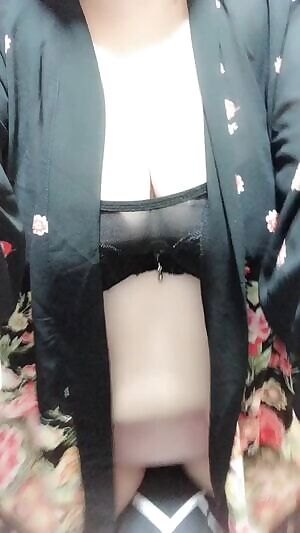 Fucking horny - I’ll be replying naughty comments for the first 15 mins while I grind my pillow and keep cumming hard for all you naughty guys 💕