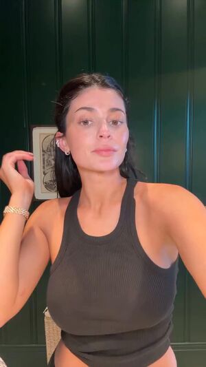'makeup refresh' - IG May 2025