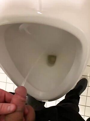 Guy walked in and spotted me filming 😳