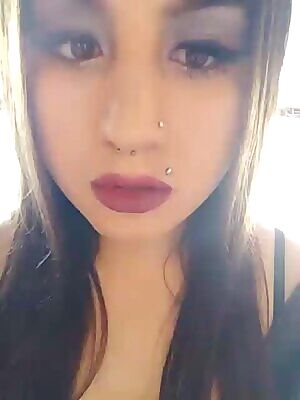 Got a new lip ring today :)