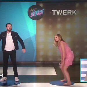 Elizabeth Olsen wants to be fucked from behind