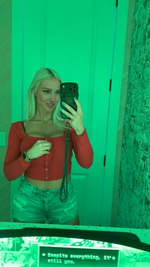 Big Titty Bimbos Blonde Boobs Cute