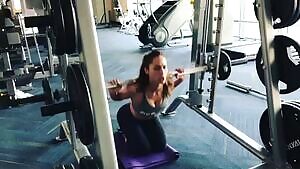 Lindsey Morgan working out