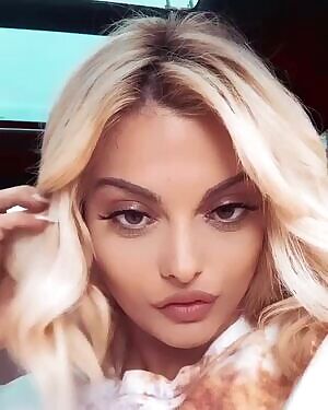 Bebe Rexha's amazing DSLs