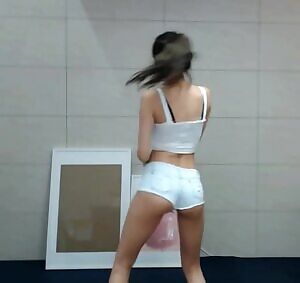 Does this get anyone else going?