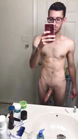 Hopefully I fit in here. Love mature women