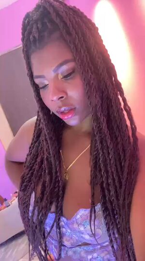 Big Tits Brunette Camgirl Colombian Colombian_Goddess